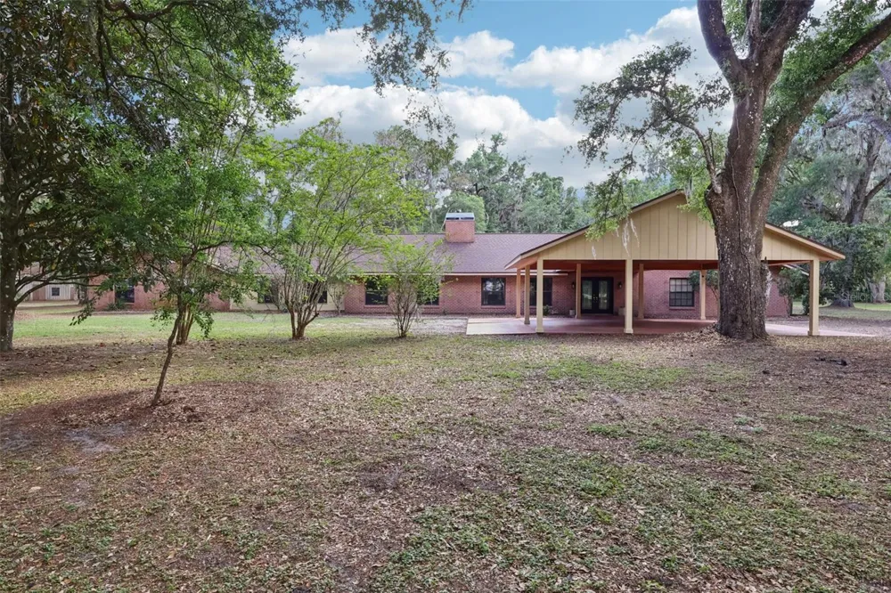 2685 CR 564 Bushnell, FL 33513