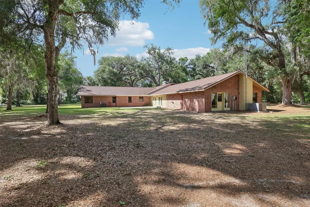 2685 CR 564 Bushnell, FL 33513