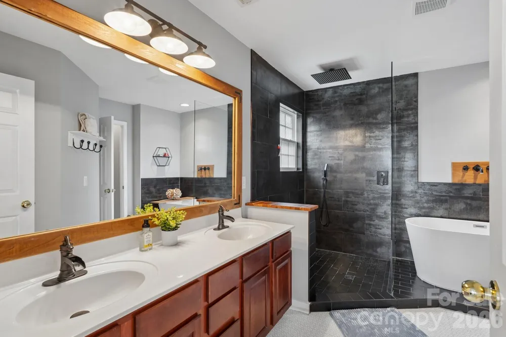 1038 Pepperwood Place Lake Wylie, SC 29710