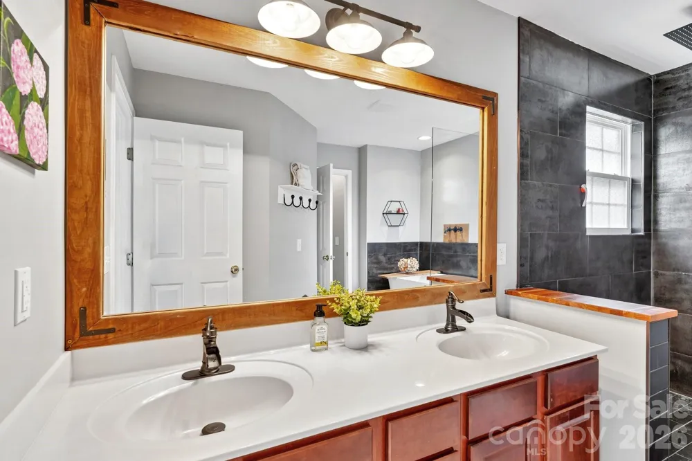 1038 Pepperwood Place Lake Wylie, SC 29710