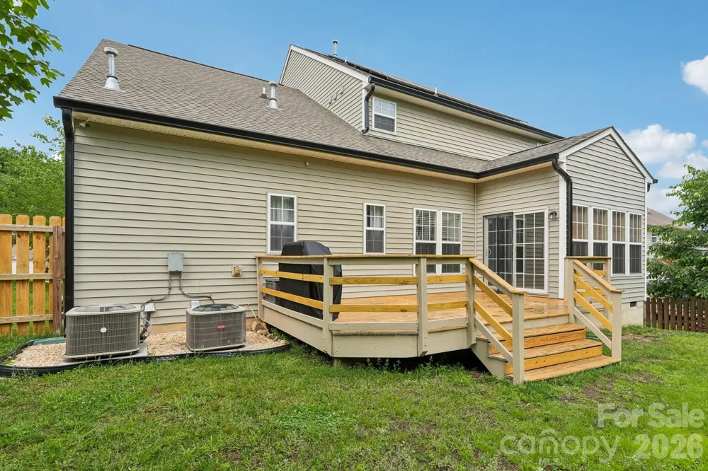 1038 Pepperwood Place Lake Wylie, SC 29710