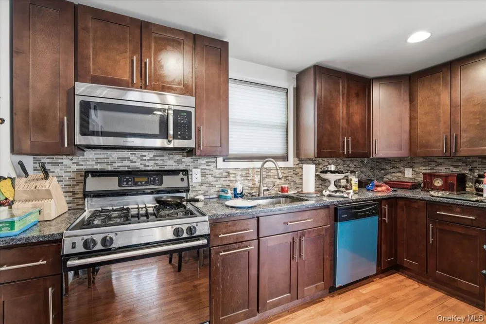 10216 164th Road Howard Beach, NY 11414