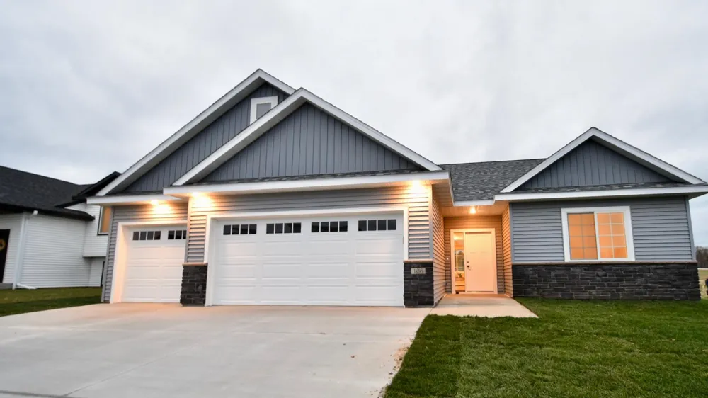 106 Fairway Street Zumbrota, MN 55992