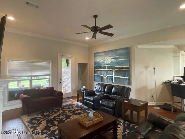 1018 Fairway Cove Mccomb, MS 39648