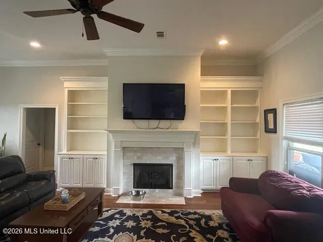 1018 Fairway Cove Mccomb, MS 39648