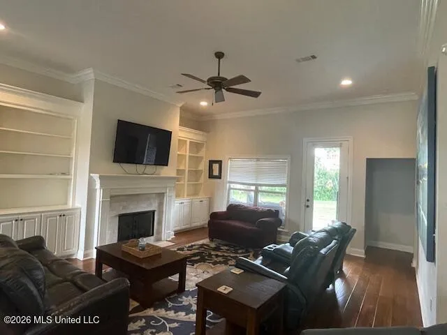 1018 Fairway Cove Mccomb, MS 39648