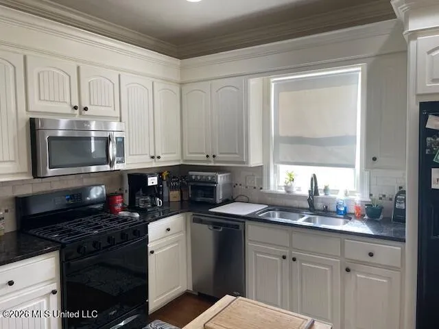1018 Fairway Cove Mccomb, MS 39648