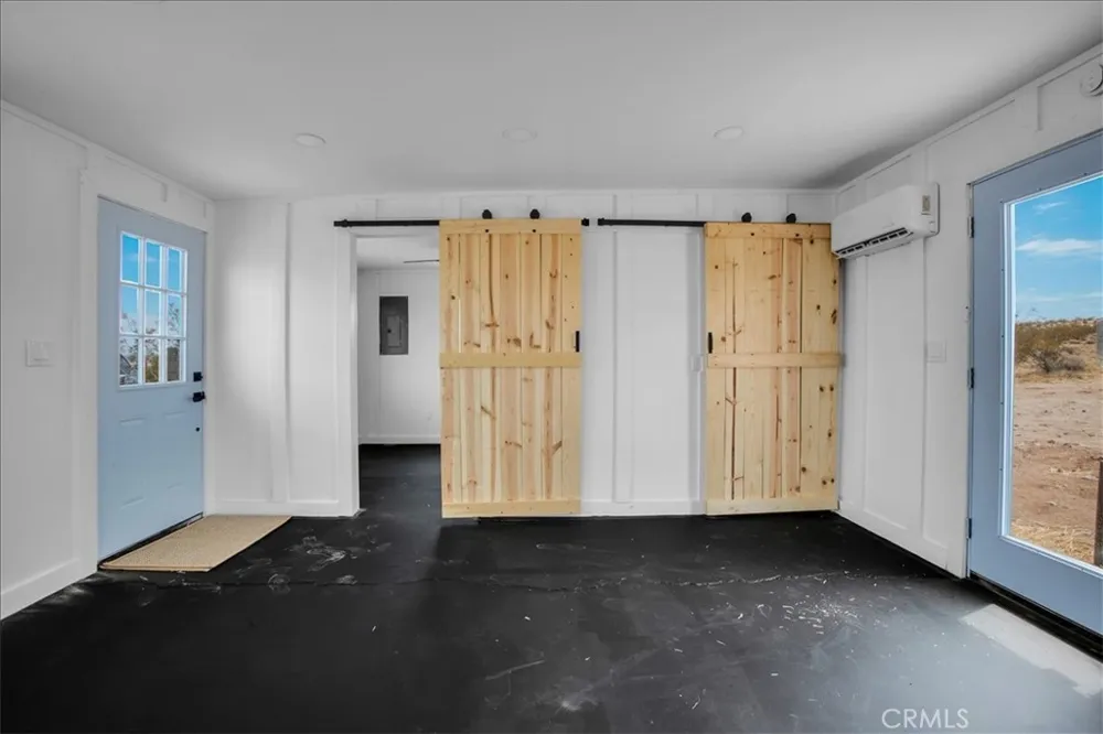 777 Quail Bush Road Landers, CA 92285
