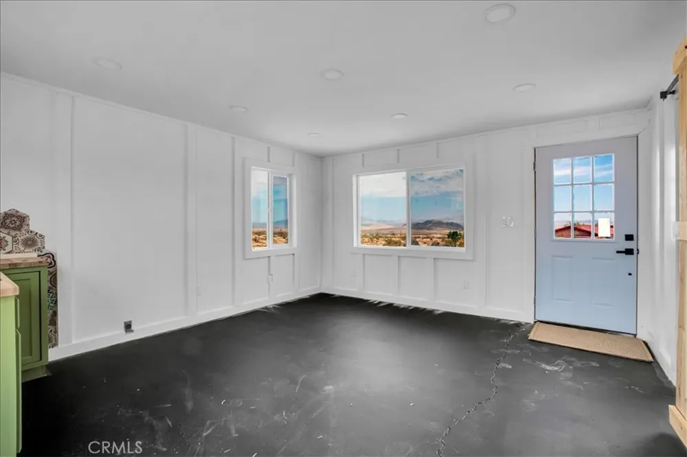 777 Quail Bush Road Landers, CA 92285