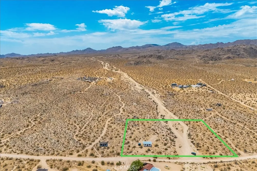 777 Quail Bush Road Landers, CA 92285