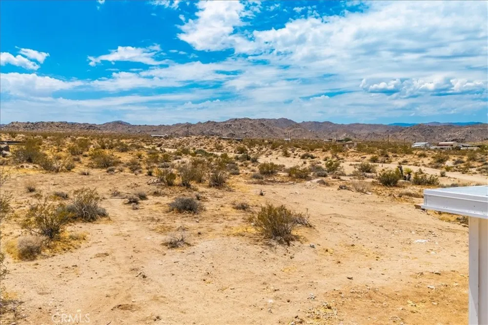 777 Quail Bush Road Landers, CA 92285