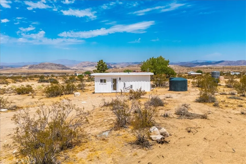 777 Quail Bush Road Landers, CA 92285