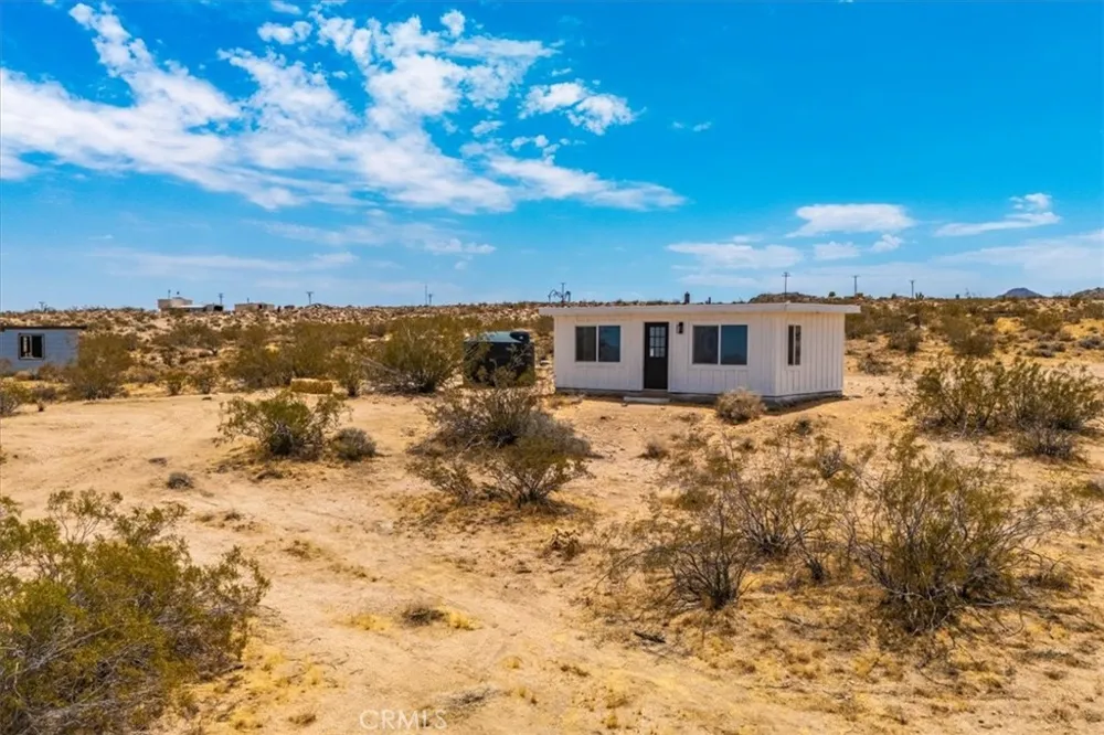 777 Quail Bush Road Landers, CA 92285