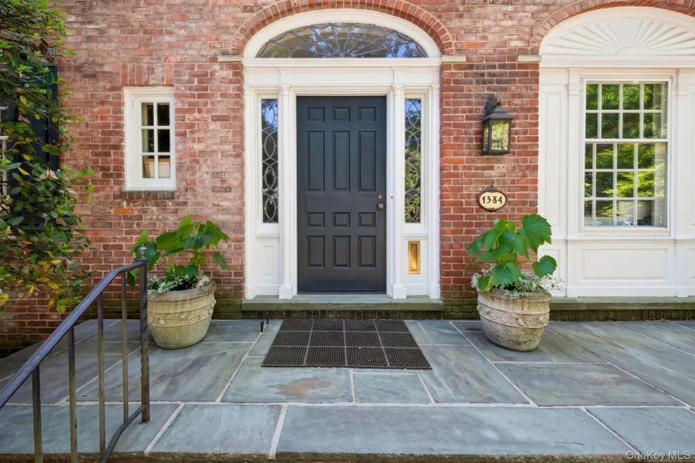 1384 Park Lane Pelham, NY 10803
