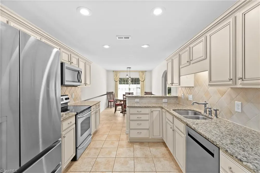 1595 Langdon Village Drive Clemmons, NC 27012