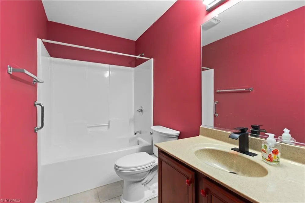 1595 Langdon Village Drive Clemmons, NC 27012