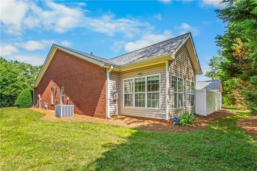 1595 Langdon Village Drive Clemmons, NC 27012