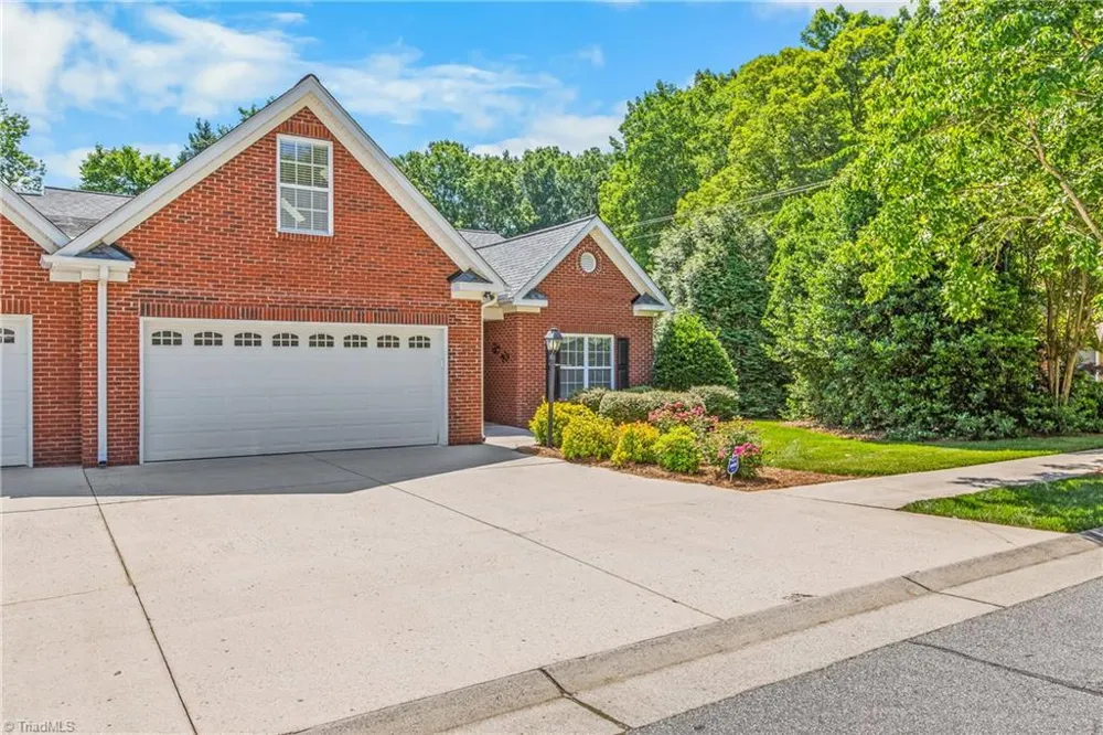 1595 Langdon Village Drive Clemmons, NC 27012