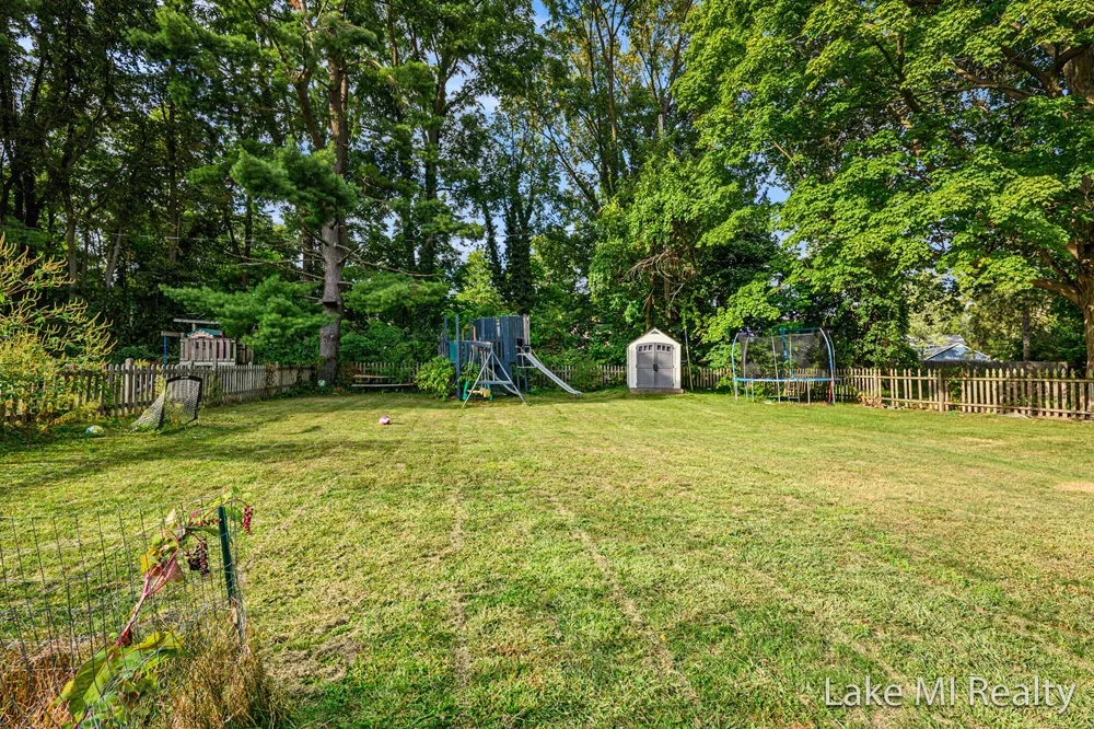 426 W Bridge Street Plainwell, MI 49080