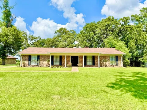 307 Trailwood Drive