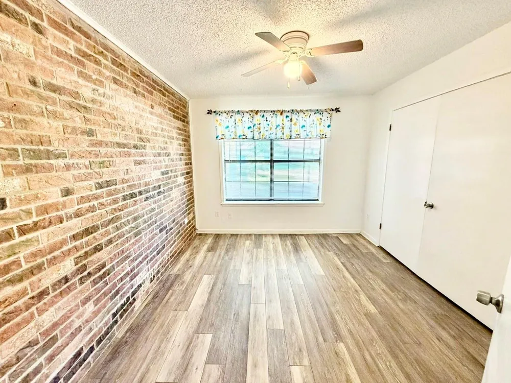 307 Trailwood Drive Crockett, TX 75835