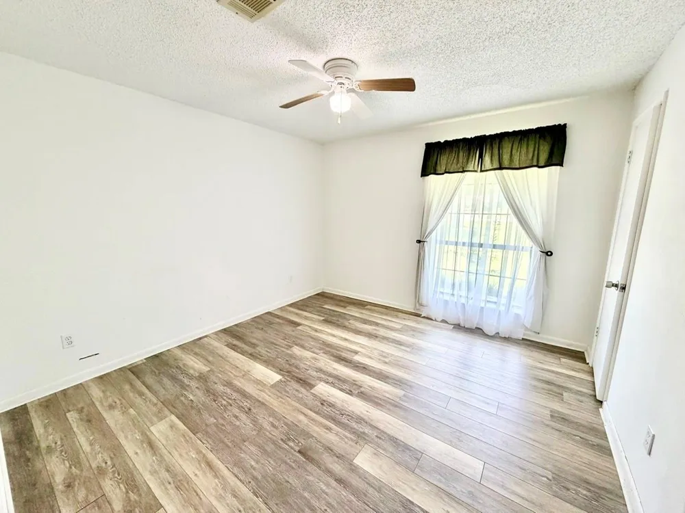 307 Trailwood Drive Crockett, TX 75835
