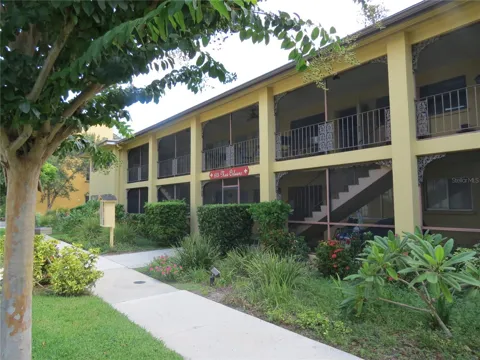 615 S PALM AVENUE #4