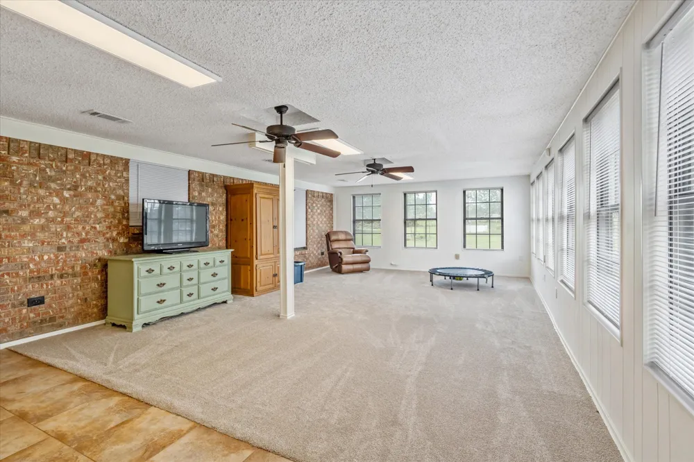 881 VZ County Road 4605 Ben Wheeler, TX 75754
