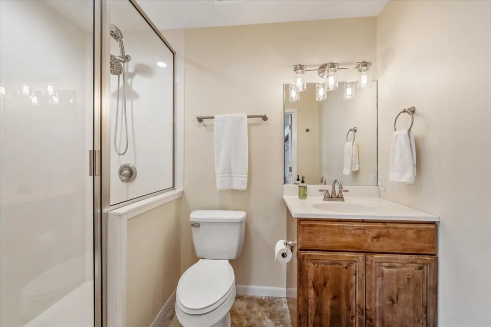 881 VZ County Road 4605 Ben Wheeler, TX 75754
