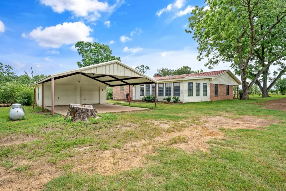 881 VZ County Road 4605 Ben Wheeler, TX 75754