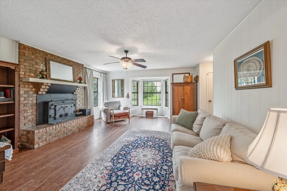 881 VZ County Road 4605 Ben Wheeler, TX 75754