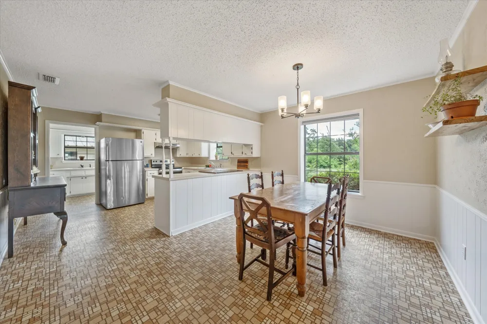 881 VZ County Road 4605 Ben Wheeler, TX 75754
