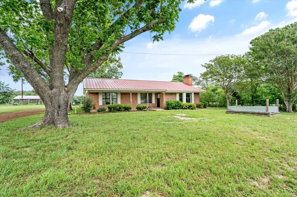 881 VZ County Road 4605 Ben Wheeler, TX 75754