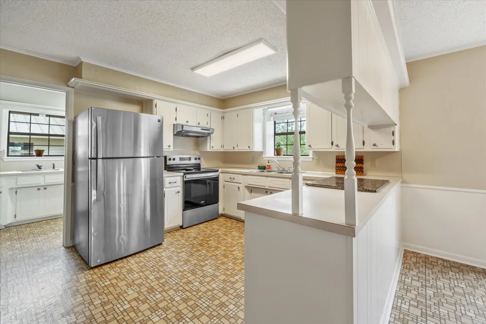 881 VZ County Road 4605 Ben Wheeler, TX 75754