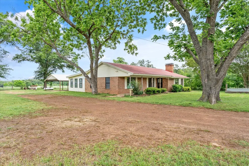 881 VZ County Road 4605 Ben Wheeler, TX 75754