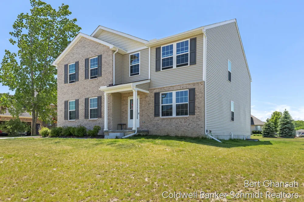 8376 Oaks Court Grand Blanc, MI 48439