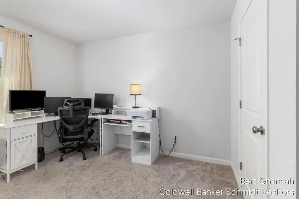 8376 Oaks Court Grand Blanc, MI 48439