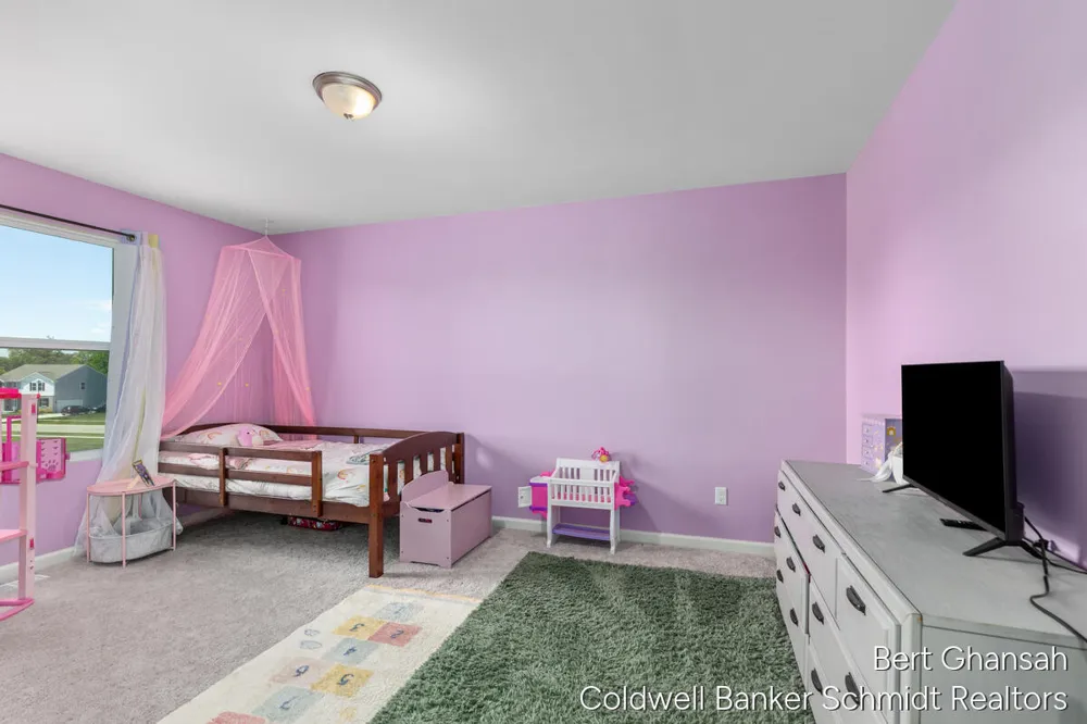 8376 Oaks Court Grand Blanc, MI 48439