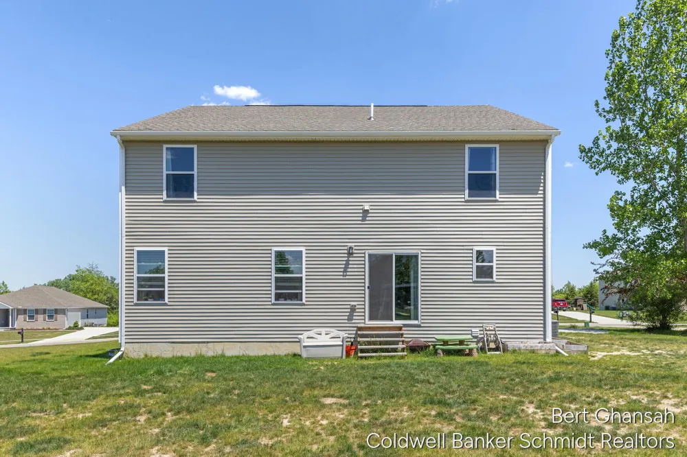 8376 Oaks Court Grand Blanc, MI 48439