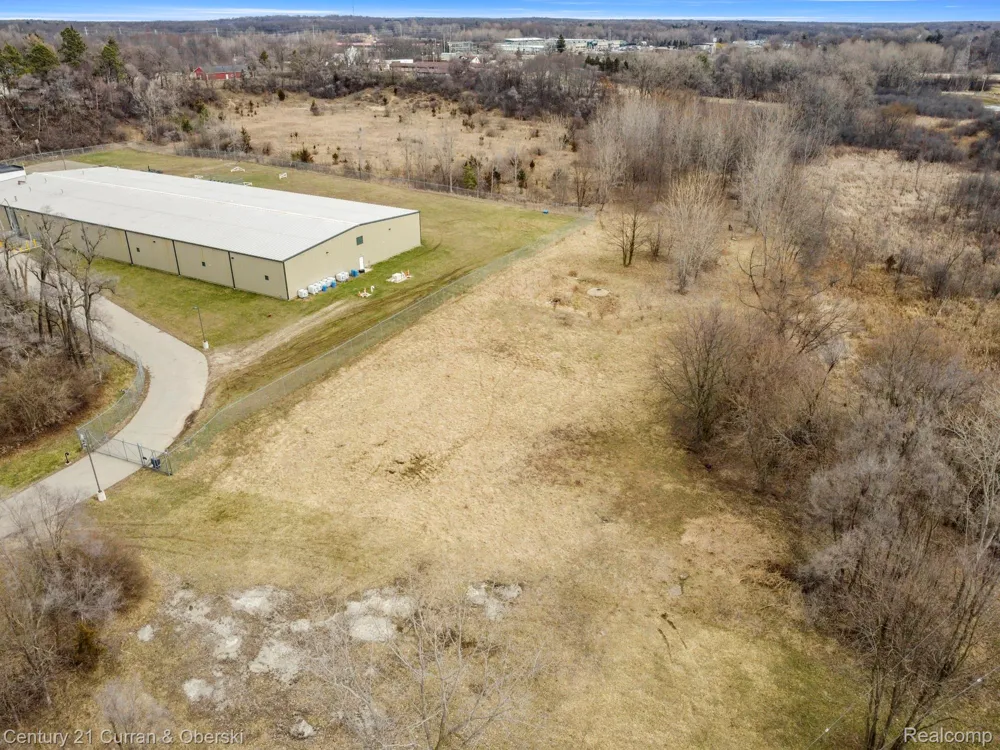 1139 S Dettman Road Leoni Township, MI 49203