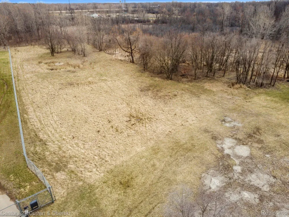 1139 S Dettman Road Leoni Township, MI 49203