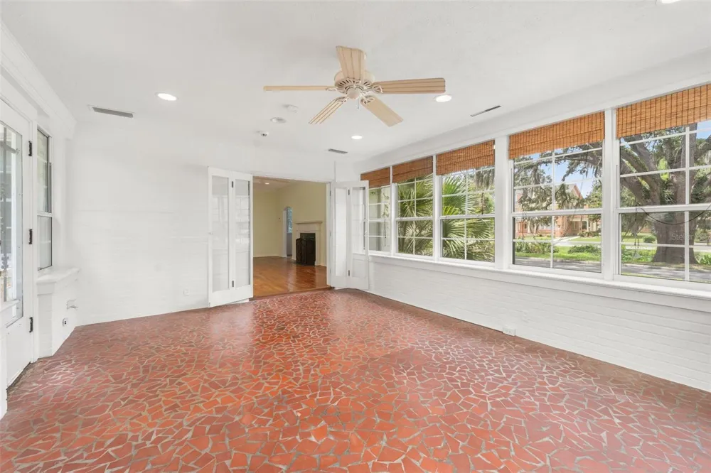 717 NE BOULEVARD Gainesville, FL 32601
