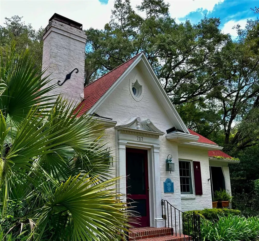 717 NE BOULEVARD Gainesville, FL 32601