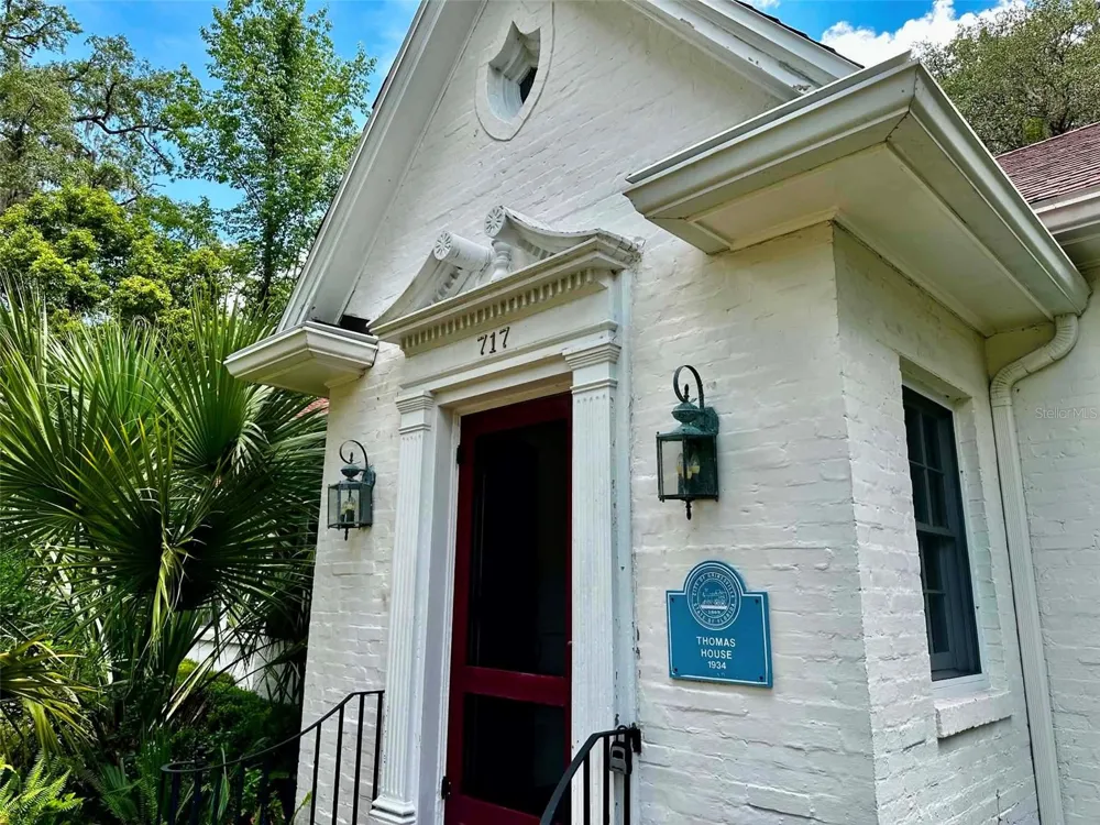 717 NE BOULEVARD Gainesville, FL 32601