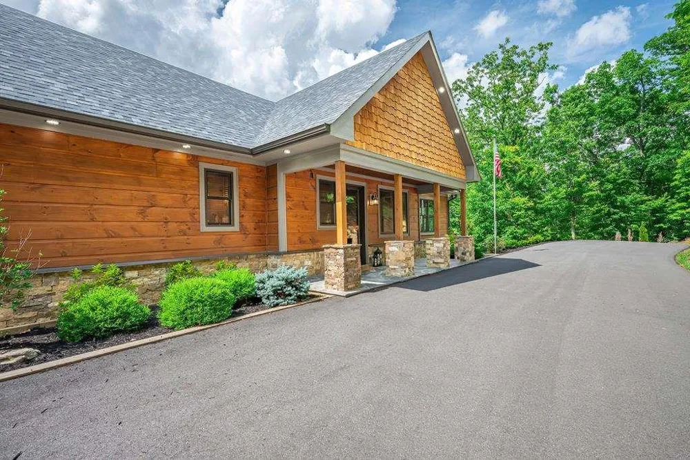 193 Pontoosuc Drive Mineral Bluff, GA 30559