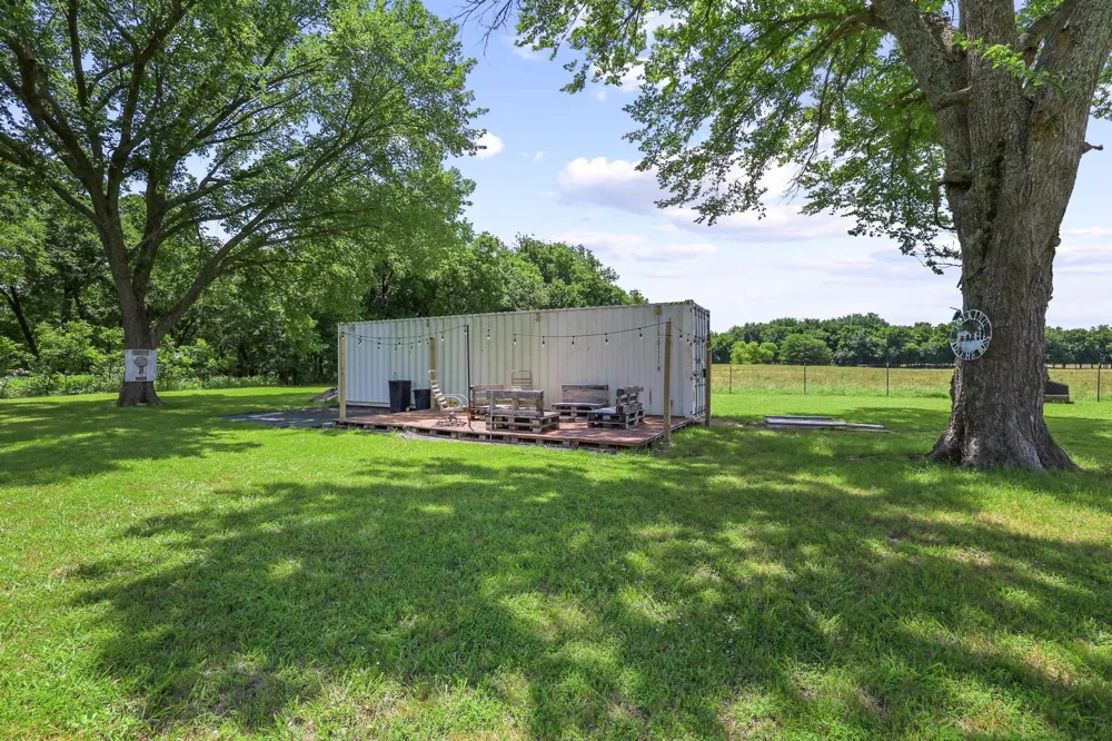 652 County Road 2850 Honey Grove, TX 75446