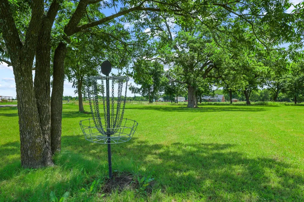 652 County Road 2850 Honey Grove, TX 75446