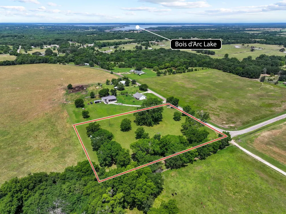 652 County Road 2850 Honey Grove, TX 75446
