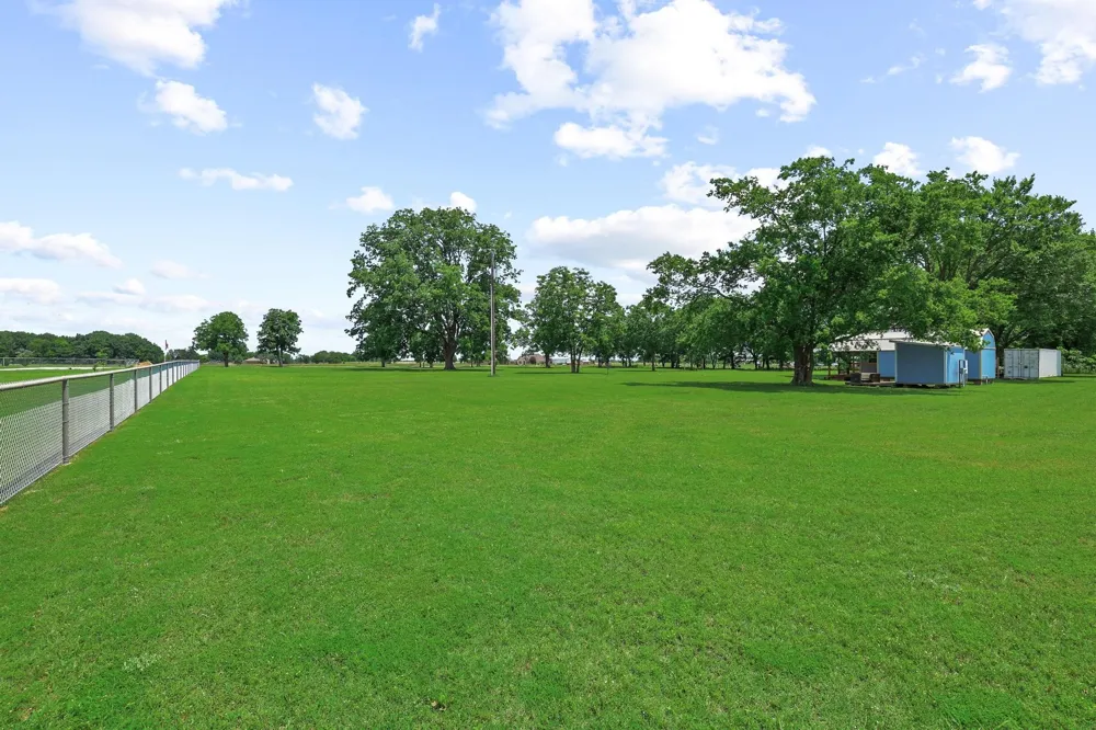 652 County Road 2850 Honey Grove, TX 75446
