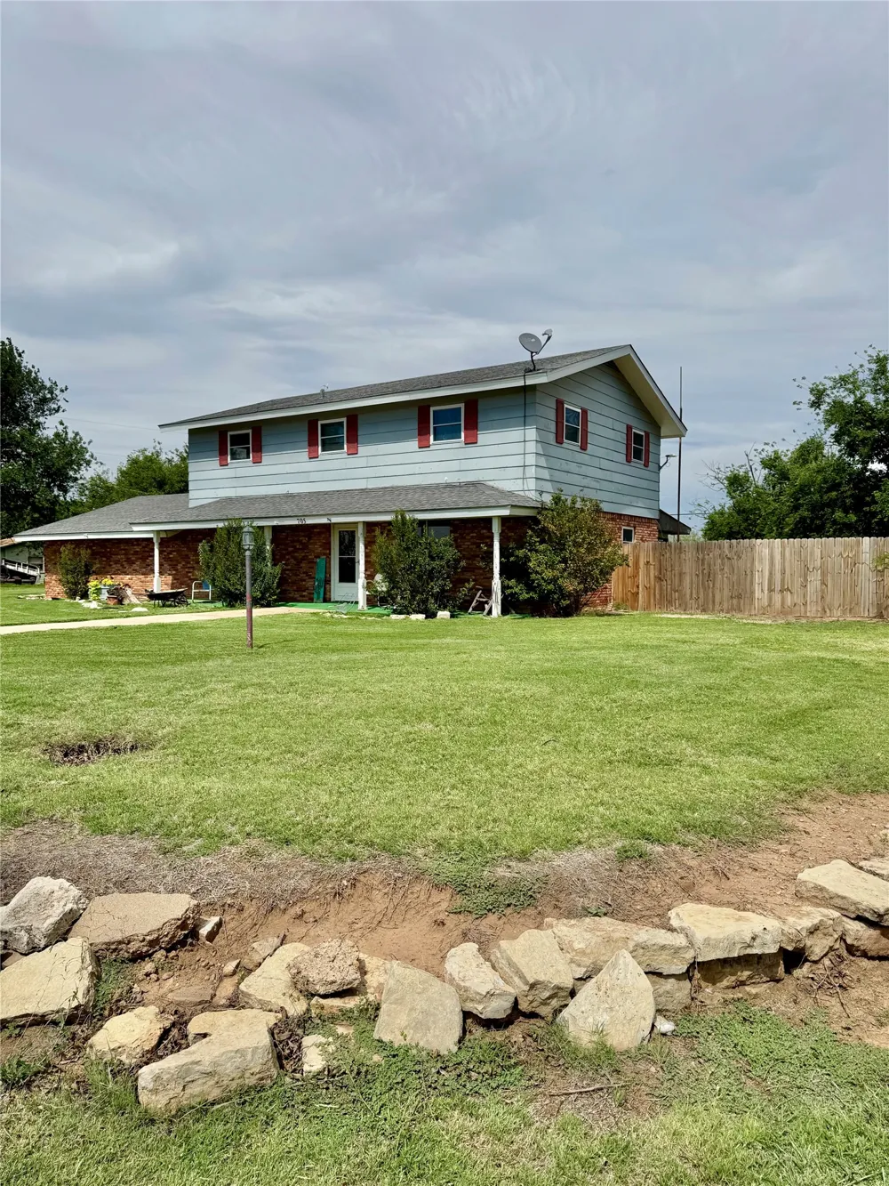 705 Loop Road Quanah, TX 79252
